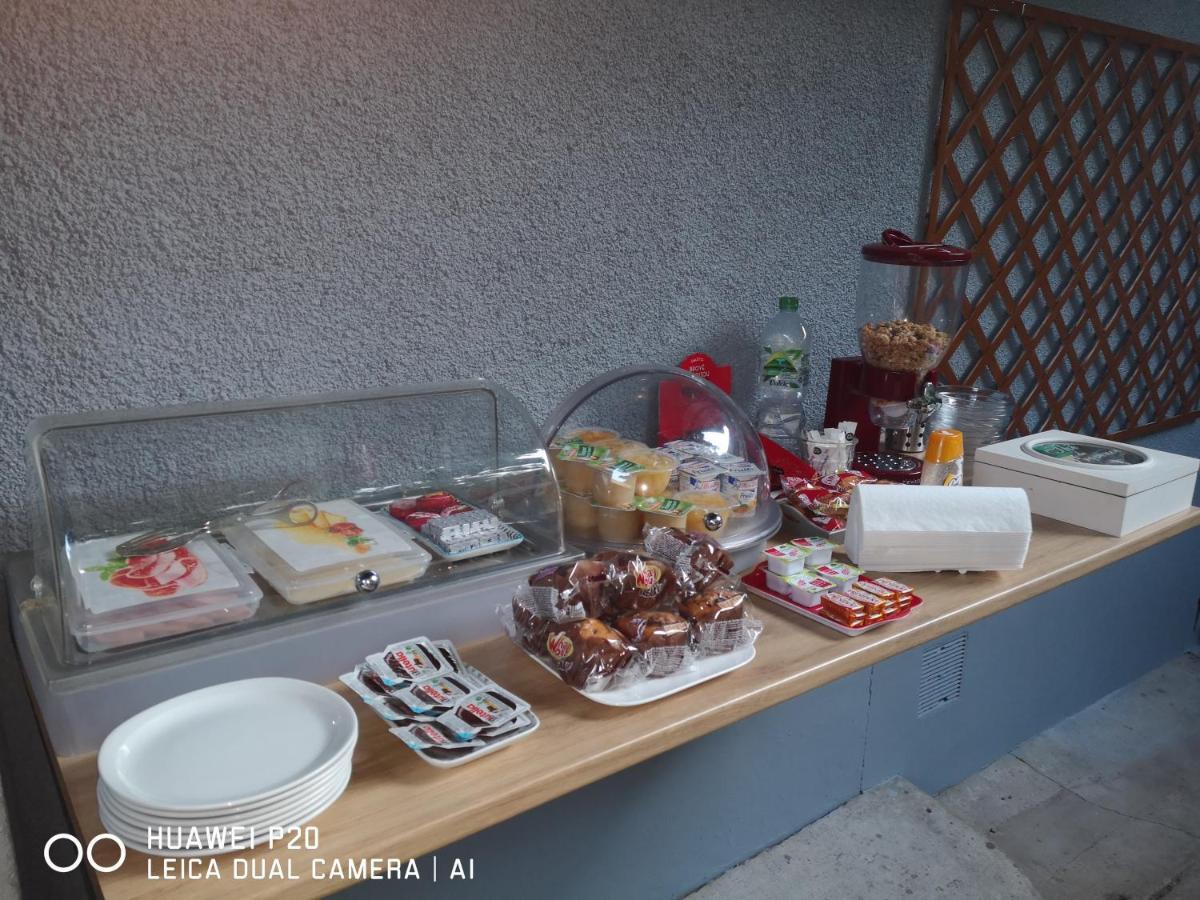 Hotel Le Memphis Poitiers Zewnętrze zdjęcie
